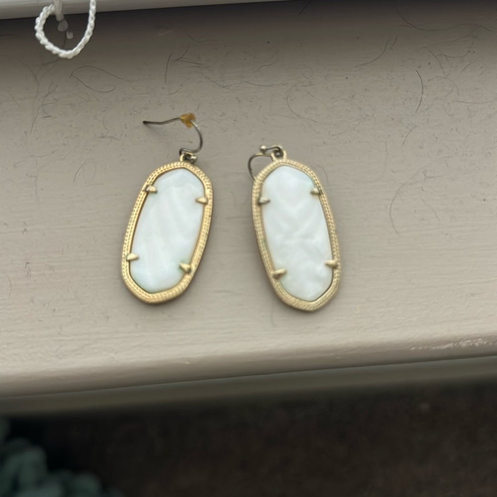 Kendra Scott Danielle earrings
